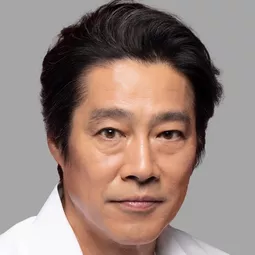 堤真一 - 神様はバリにいる演員 飾演Aniki