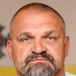 Vasyl Virastiuk - 柏麗娜演員 飾演Viking