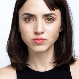 María Evoli 飾演 Luisa Josefina