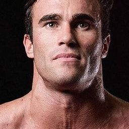 卡倫·范莫格 飾演 Self