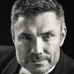 Juris Zagars 飾演 Edgars