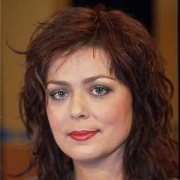 Mouna Goeman Borgesius 飾演 Mother Coby