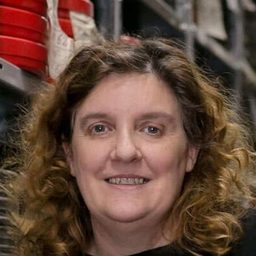 Paula Félix-Didier 飾演 Self