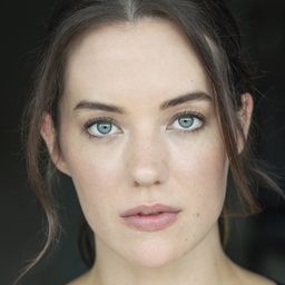 Malone Thomas - Oscar Pistorius: Blade Runner Killer演員 飾演Red Carpet Interviewer