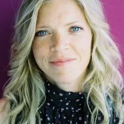 Liisa Repo-Martell 飾演 Darla Booker