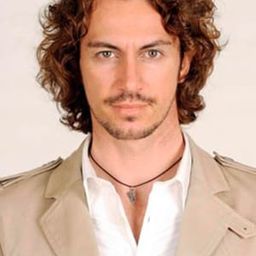 Riccardo Sardonè 飾演 Stephanus