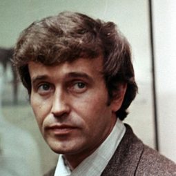 揚·諾維斯基 - 留給父母的日記演員 飾演János