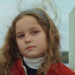 Gabrielle Sanz 飾演 Marion