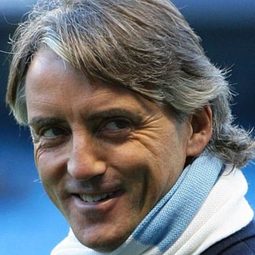 Roberto Mancini 飾演 Himself