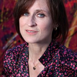 蘇菲·蘿伊 飾演 