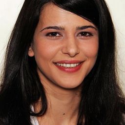 Lale Yavaş 飾演 Frau Morina