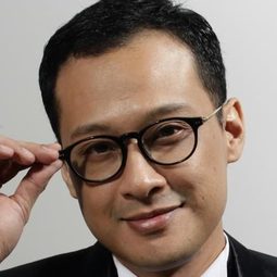 烏利·赫迪南夏 - Layla Majnun演員 飾演Ilham Ismail