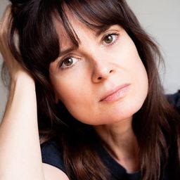 Alexandra Holzhammer - 時間暫停的季節演員 飾演La mère de Paul