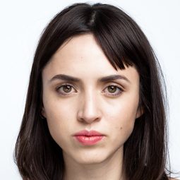 María Evoli 飾演 Luisa Josefina