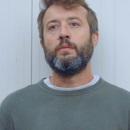 逢特·加西亞 飾演 Adolfo