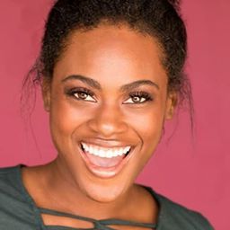 Ashli Auguillard 飾演 Gwen