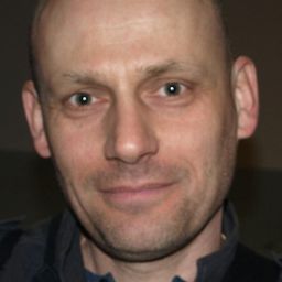 Maciej Wierzbicki - 親親偷心人演員 飾演Policeman