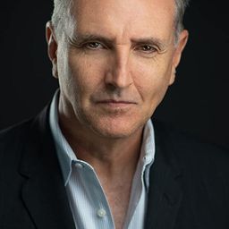 Randall Newsome - 耶穌革命演員 飾演Roger Hersh