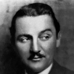 Tyler Brooke - 天堂艷史演員 飾演Commercial Singer (uncredited)