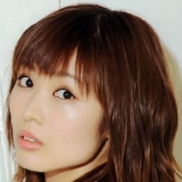 渕上舞 飾演 Alice Yotsuba / Cure Rosetta (voice)