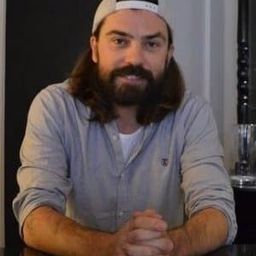 Jonathan Barré 飾演 Self