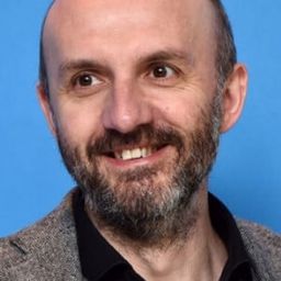 João Pedro Vaz 飾演 Reverendo Carpenter