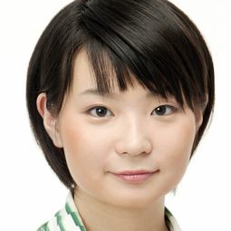 広橋 涼 飾演 Komachi Shinoda (voice)