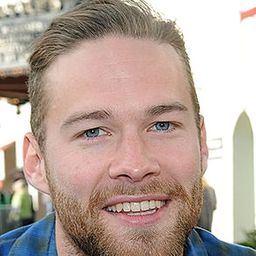 Paul Haapaniemi 飾演 Jordan