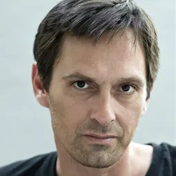 Patrick Hauthier - 墨菲定律演員 飾演Sergeant Benisti