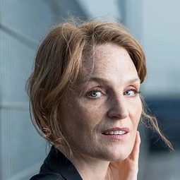 Katja Lechthaler - Ötzi e il mistero del tempo演員 飾演Doctor Birke