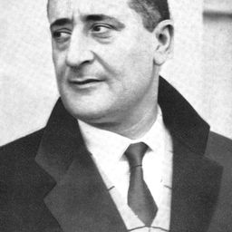 Mario Scaccia 飾演 Reiger