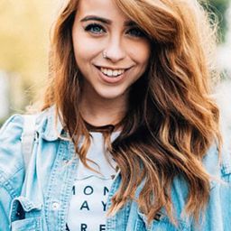 Bethan Mary Leadley 飾演 Chloe Murdock