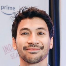 安德里·馬沙迪 飾演 Fajar