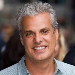 Eric Ripert 飾演 Self - Chef / Friend