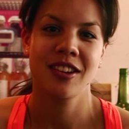 Jade-Eleena Dregorius 飾演 Ji