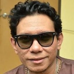 Khir Rahman 飾演 Tun Mamat