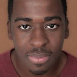 Edson Jean - 月亮喜歡藍演員 飾演Mr. Pierce