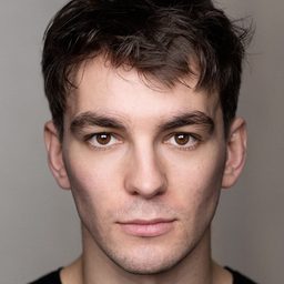 Rory J. Saper 飾演 Rufus