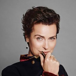妲努塔·史丹卡 飾演 Hannah Rozenfeld