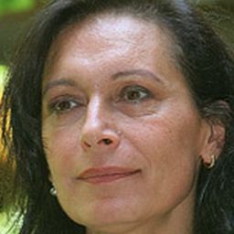 安妮塔·札加利亞 飾演 Fiorella