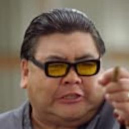 陳英明 飾演 Dealer Chao