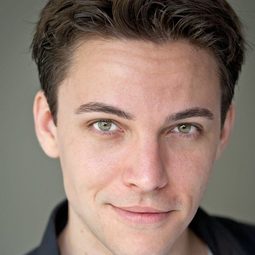 Matt Gras - 4：48 愛情異常演員 飾演Philipp