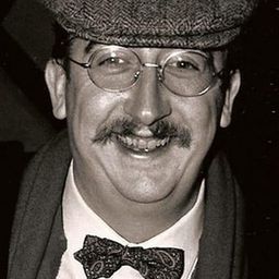 Ronny Coutteure 飾演 Gérard