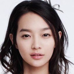 申敏兒 飾演 Myung-eun