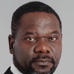 Alberto Magassela - 嘴對嘴演員 飾演Spark Member