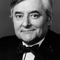 Roger Carel 飾演 Le docteur