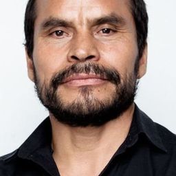 諾伊·赫南德茲 飾演 Jefe de seguridad