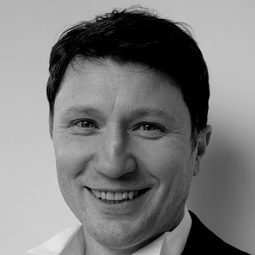 武鳴 - 狙擊手演員 飾演Grey