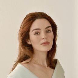 Dana Melanie 飾演 Elizabeth