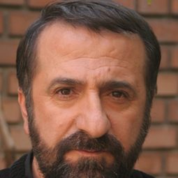 Mehran Rajabi - Deserted Station演員 飾演Feizollah, the teacher